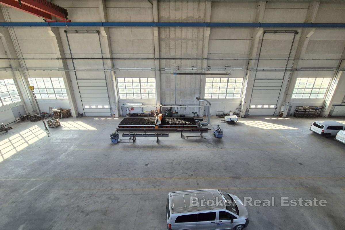 Hala produkcyjno-magazynowa położona w strefie przemysłowej