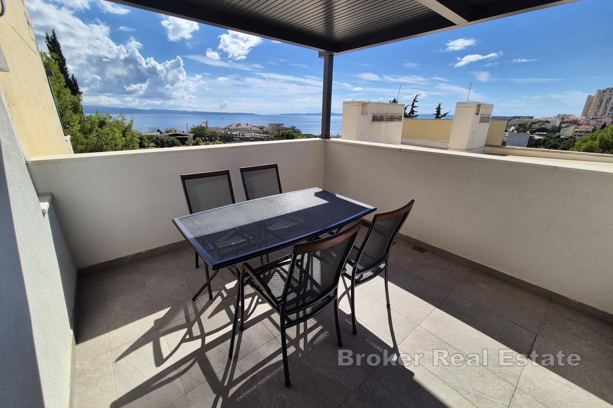 Odnowione mieszkanie dwupokojowe z widokiem na morze