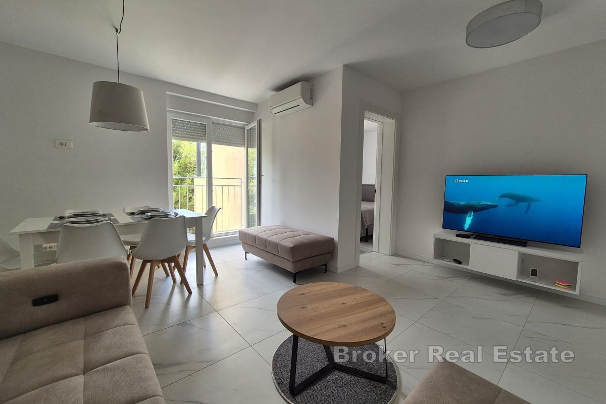 Odnowione mieszkanie dwupokojowe z widokiem na morze