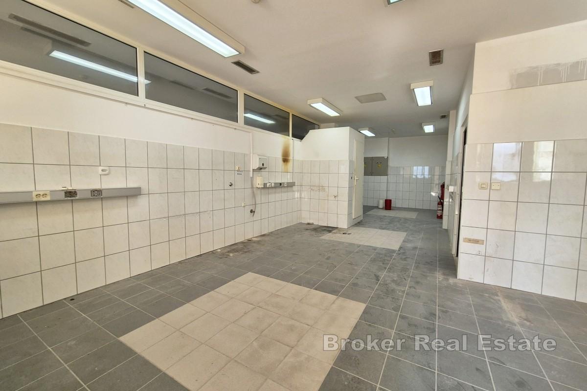 Obchodné priestory v srdci univerzitného kampusu