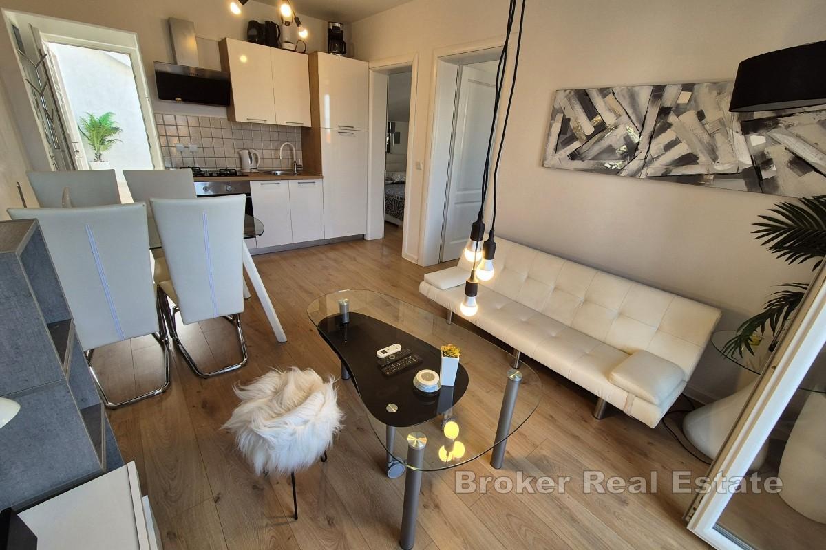 Nowocześnie urządzony apartament z dwiema sypialniami