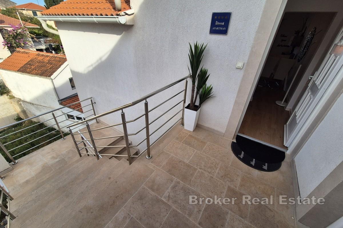 Nowocześnie urządzony apartament z dwiema sypialniami