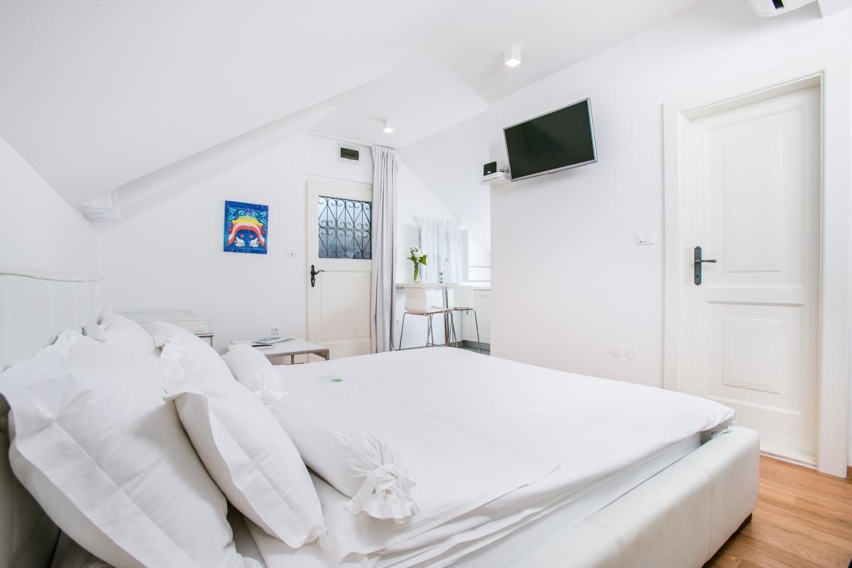 Renoviertes Steinhaus auf zwei Etagen