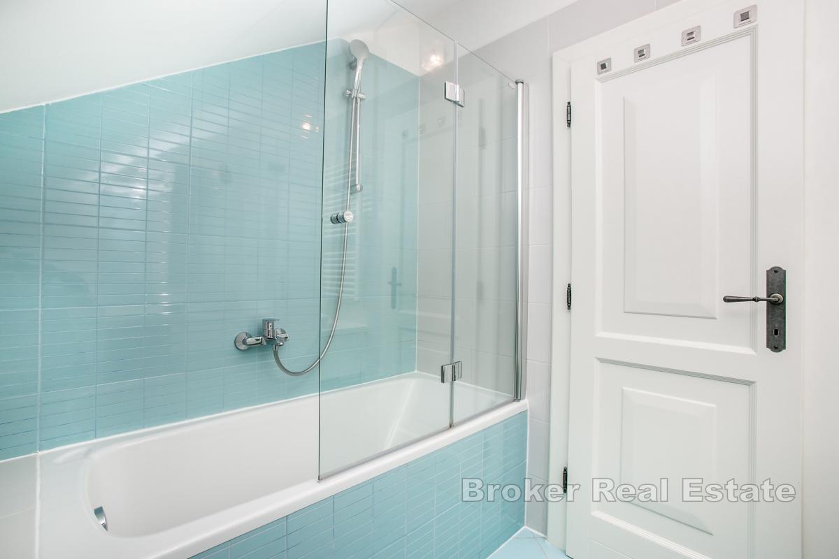 Renoviertes Steinhaus auf zwei Etagen