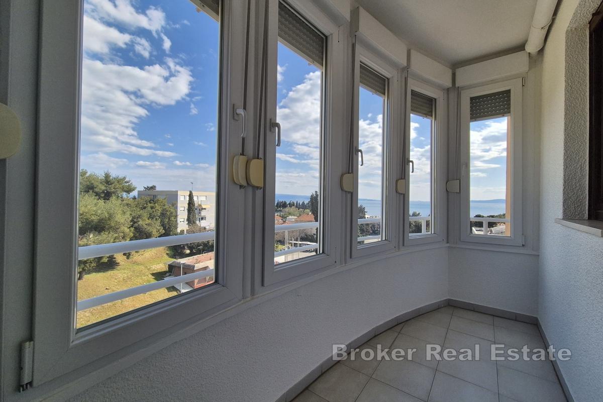 Omöblerad tvårumslägenhet med utsikt och garage