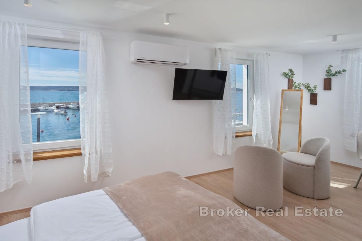 Splendida casa in pietra ristrutturata in riva al mare