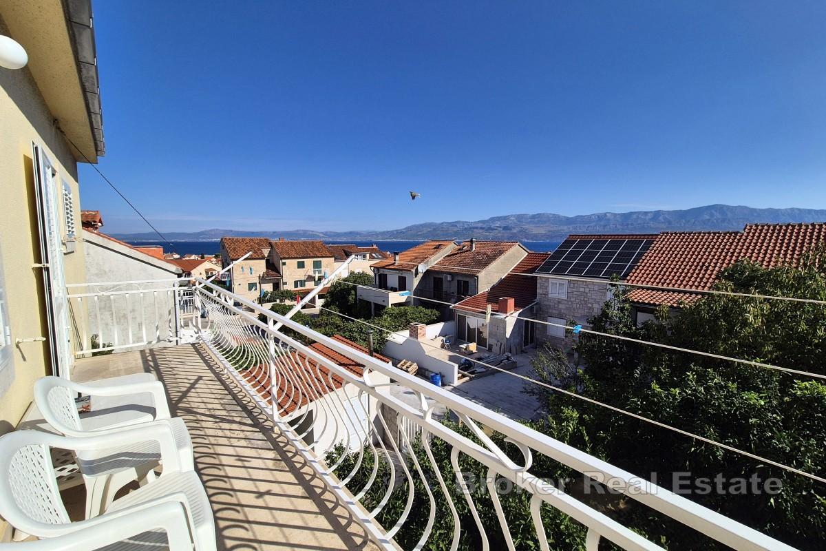 Samostojeća apartmanska kuća s pogledom na more