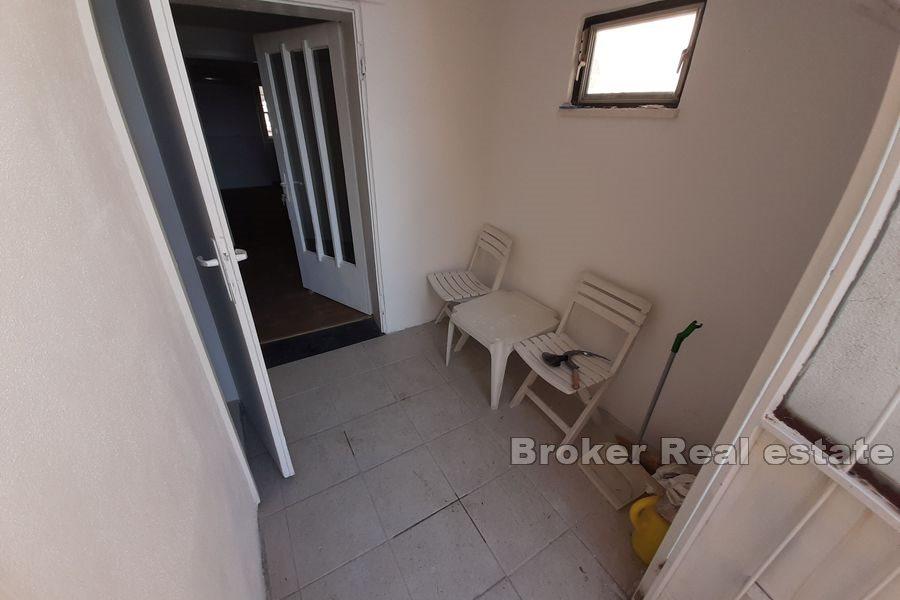 Kastela, dvojpodlažný dom