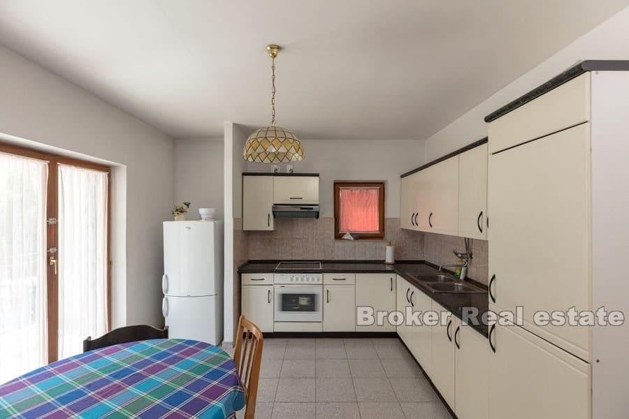 Split - Split 3, Ładne i przestronne trzypokojowe mieszkanie