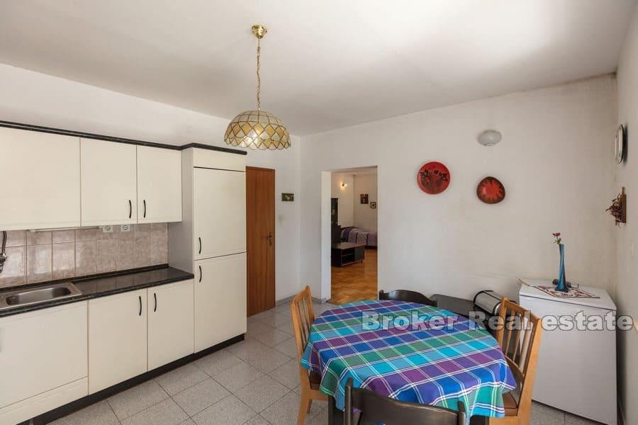 Split - Split 3, Ładne i przestronne trzypokojowe mieszkanie