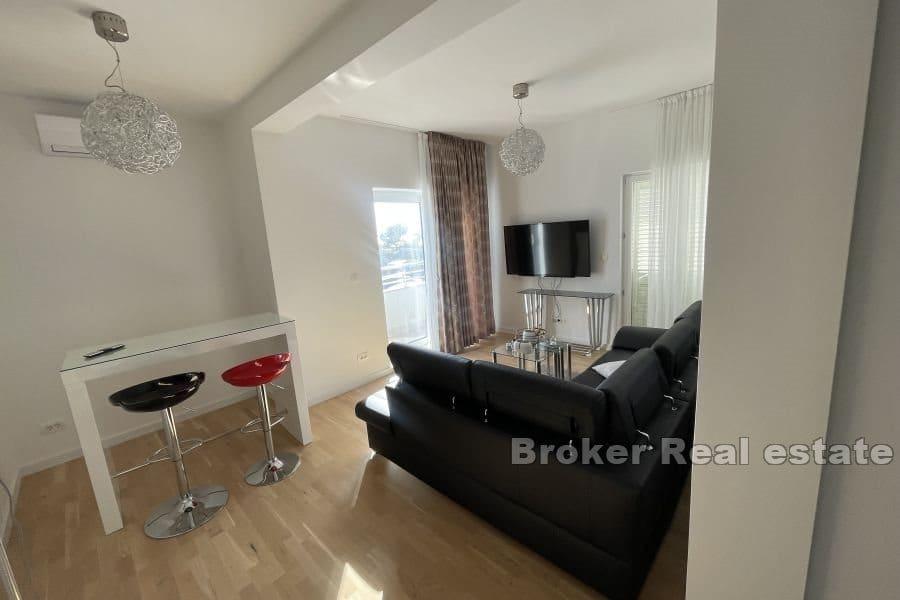 Geteilter Bereich - Apartment mit zwei Schlafzimmern, Terrasse und Meerblick