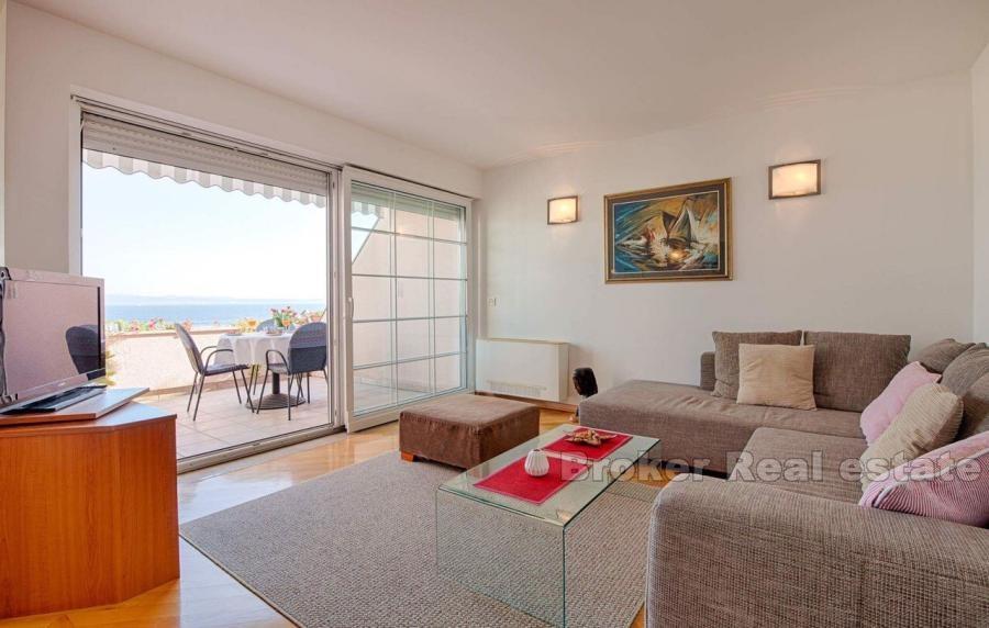 Modern three-bedroom apartment with a beautiful view of the sea