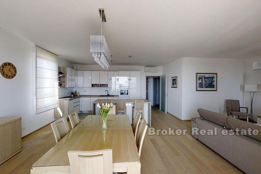 Split, Trstenik, dwupokojowe mieszkanie o powierzchni 100 m2