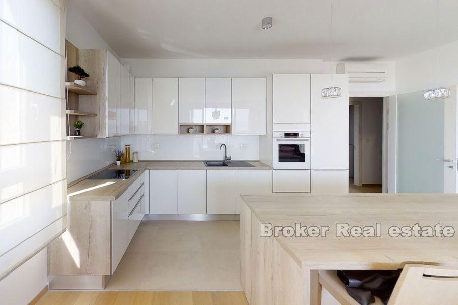 Split, Trstenik, dwupokojowe mieszkanie o powierzchni 100 m2