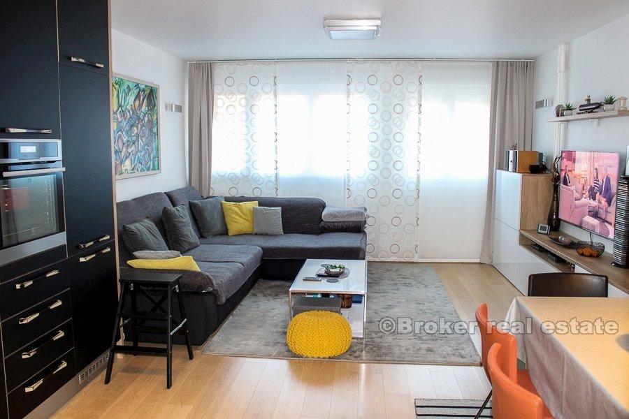 Split, Blatine - Two storey apartment