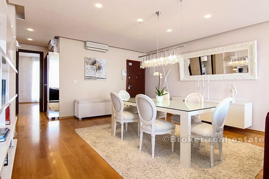 Split, Meje, appartement de deux chambres avec vue sur la mer