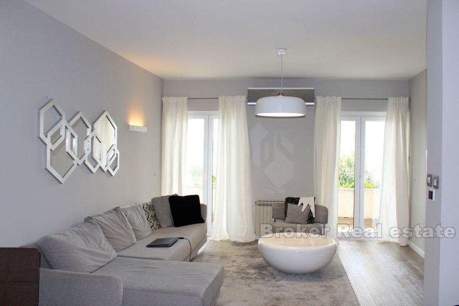 Split, Krizine, un luxueux appartement de quatre chambres avec vue sur la mer