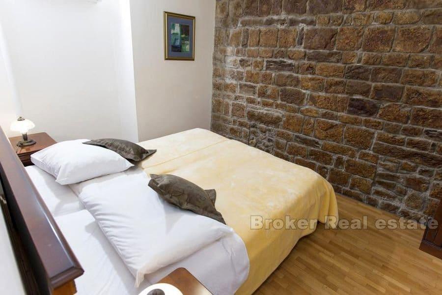 Сплит, Центр, дом на четыре этажа