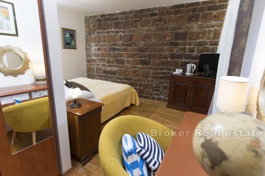 Сплит, Центр, дом на четыре этажа