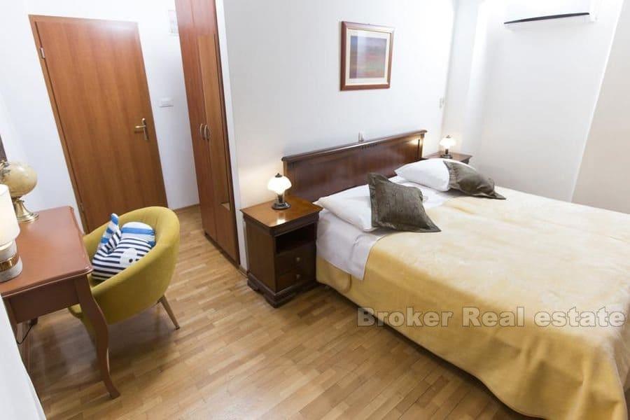 Сплит, Центр, дом на четыре этажа