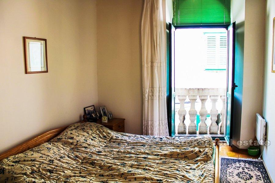 Split, Centar, trosobni stan