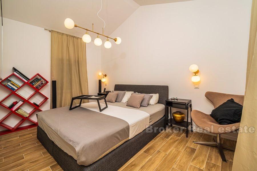 Kastel Luksic, maison en pierre mitoyenne rénovée