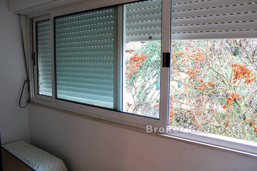 Split, Spinut, appartement de trois chambres à proximité du centre