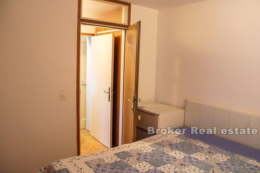 Split, Spinut, appartement de trois chambres à proximité du centre