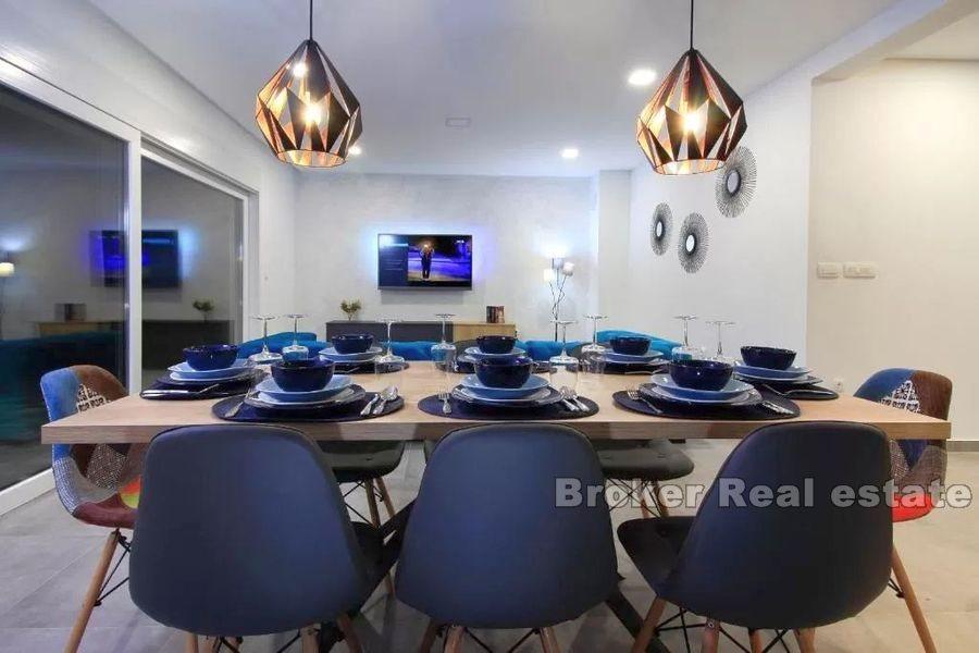 Makarska, moderne Villa mit Pool