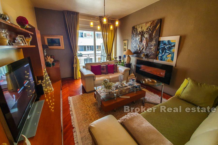 Split, Spinut - Due camere da letto, appartamento ben arredato