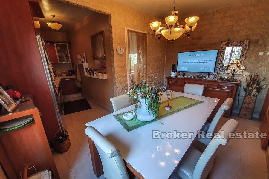 Split, Spinut - Två sovrum, snyggt inredd lägenhet