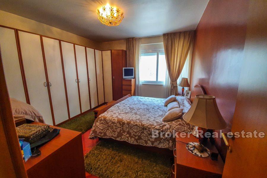 Split, Spinut - Två sovrum, snyggt inredd lägenhet