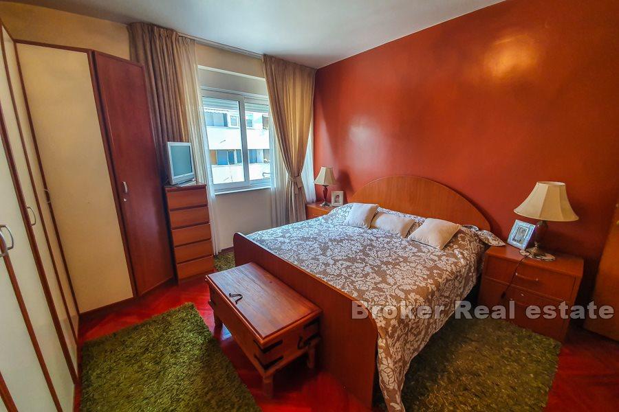 Split, Spinut - Två sovrum, snyggt inredd lägenhet