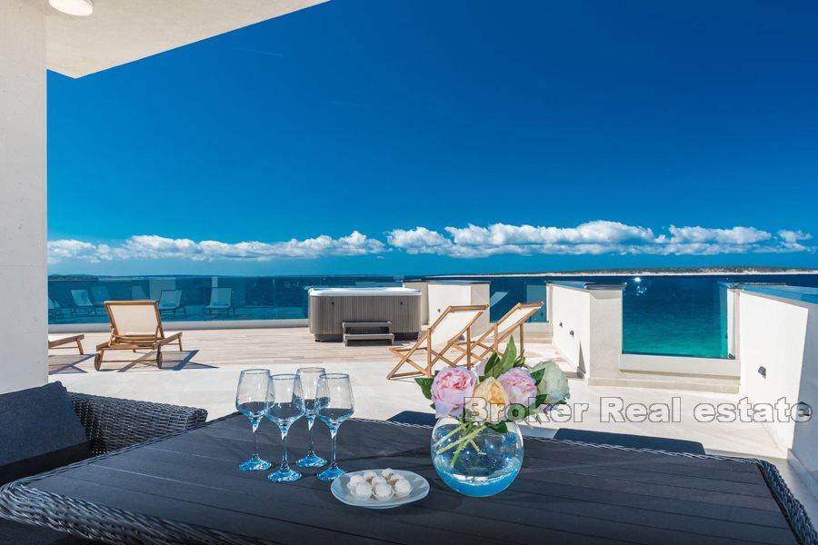 Ostrov Pag - Penthouse se nachází v první řadě u moře