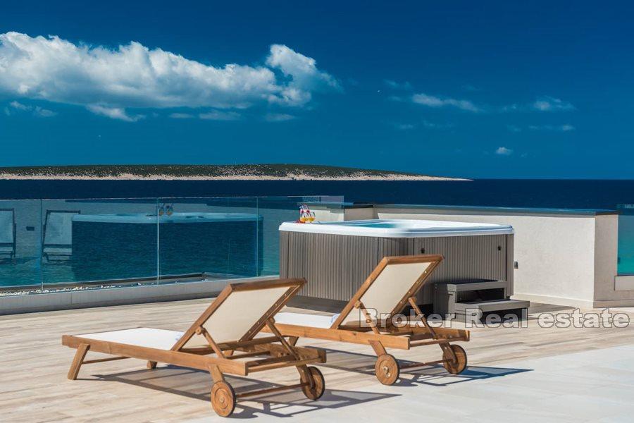 Ostrov Pag - Penthouse se nachází v první řadě u moře