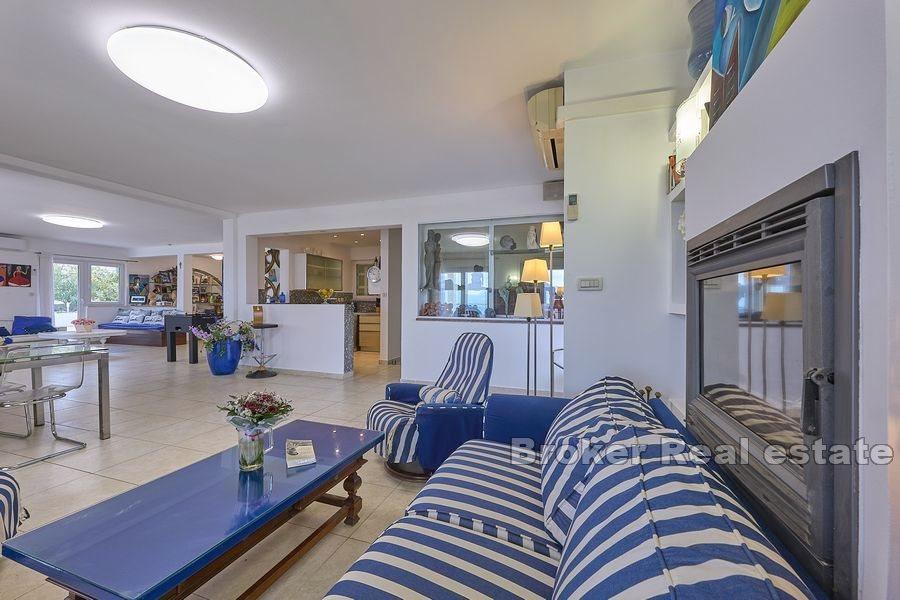 Island of Ciovo - Villa on the beach with a unique view of the sea