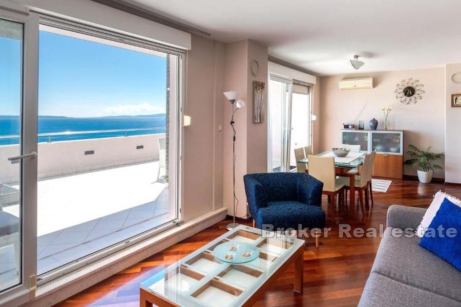 Split - Žnjan, penthouse s terasom i pogledom na more