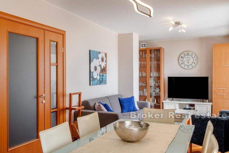Split - Žnjan, penthouse s terasom i pogledom na more
