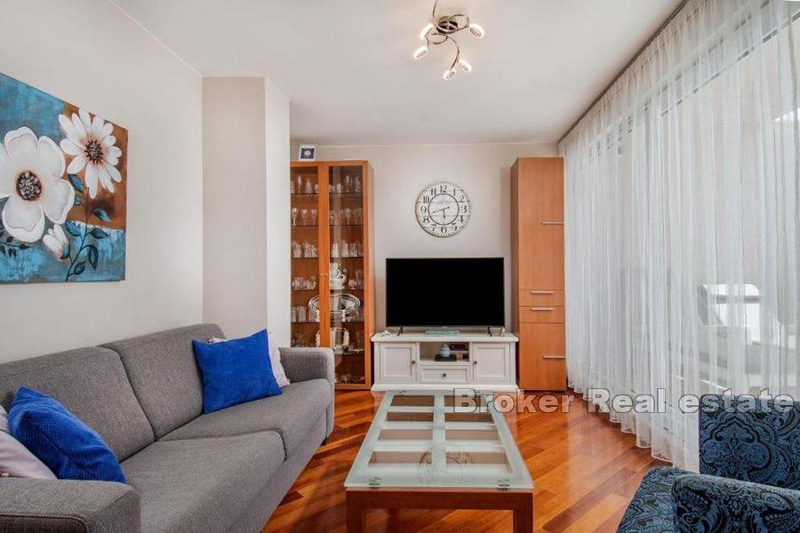 Split - Žnjan, penthouse s terasom i pogledom na more