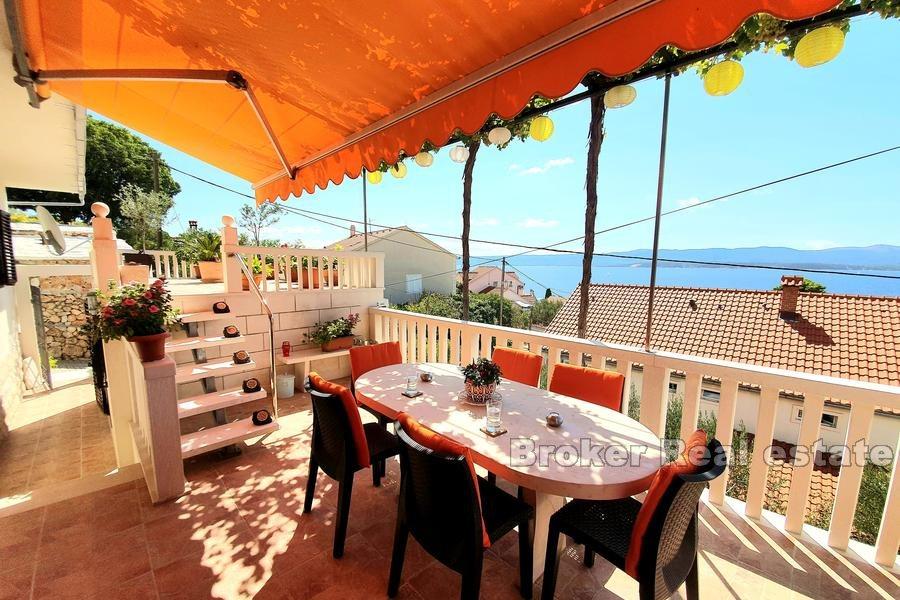 Ostrov Brač - Komfortný apartmán s výhľadom na more