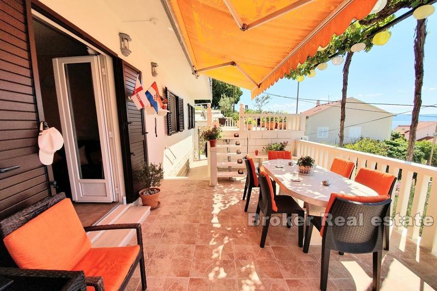 Ostrov Brač - Komfortný apartmán s výhľadom na more