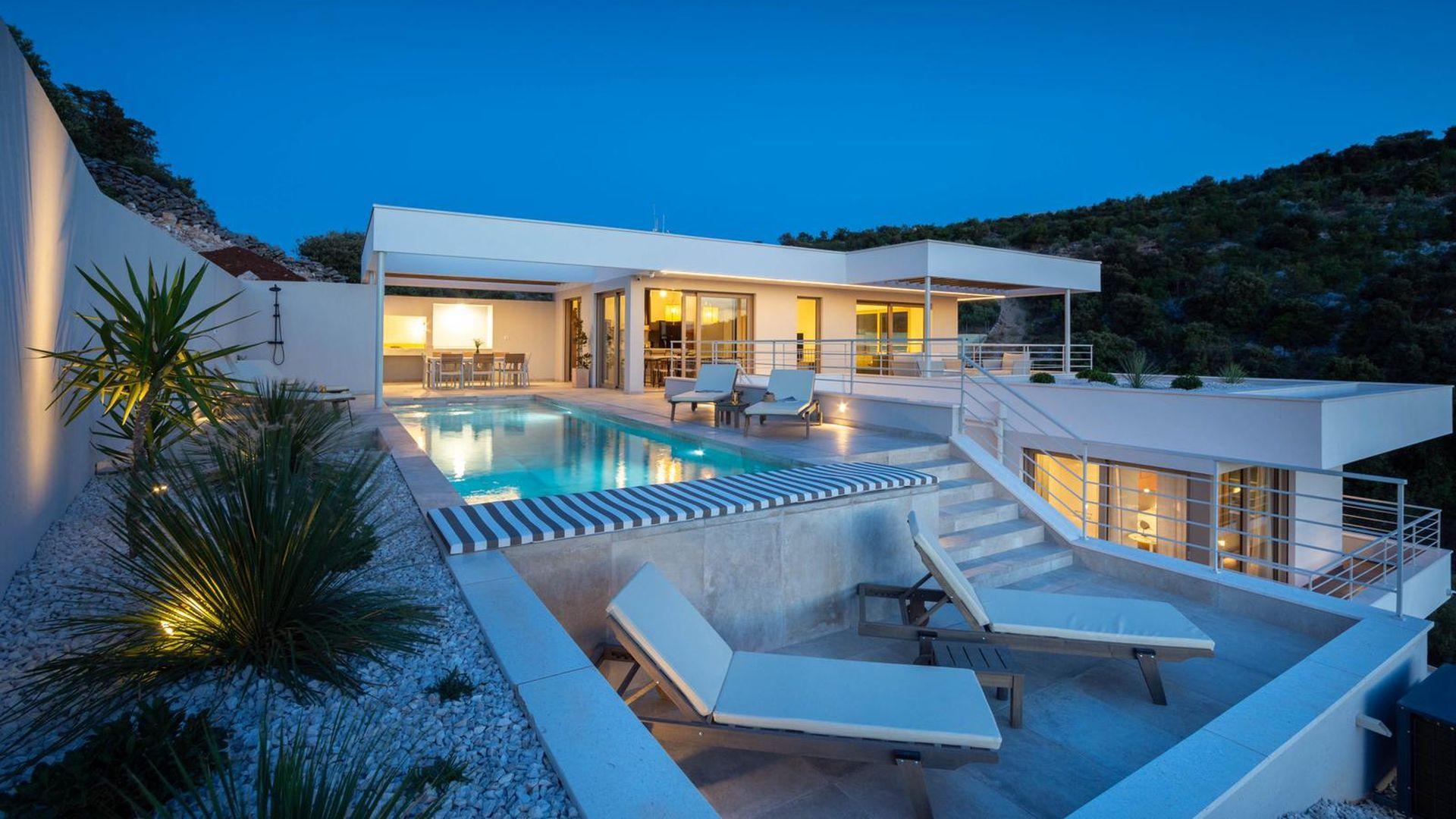 Rogoznica - Villa nouvellement construite avec vue sur la mer