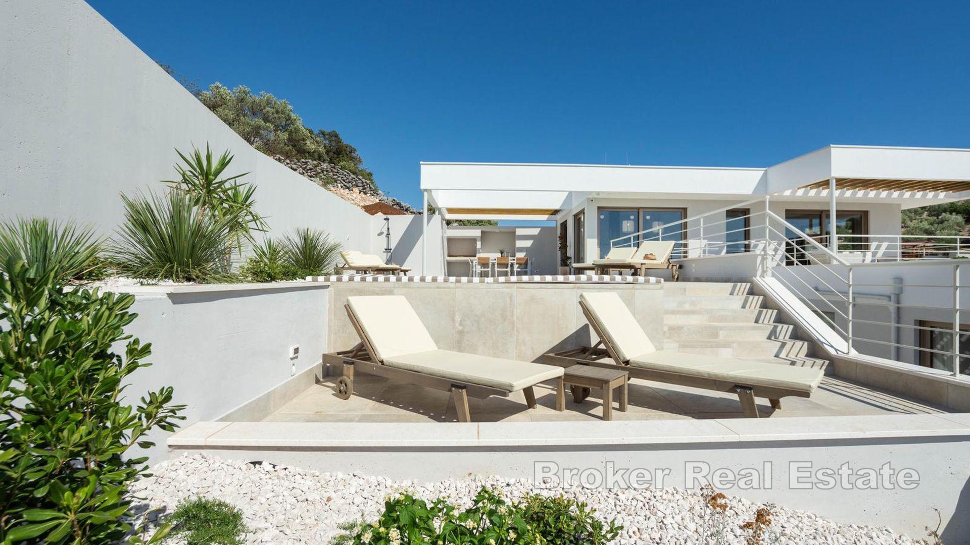 Rogoznica - Villa nouvellement construite avec vue sur la mer