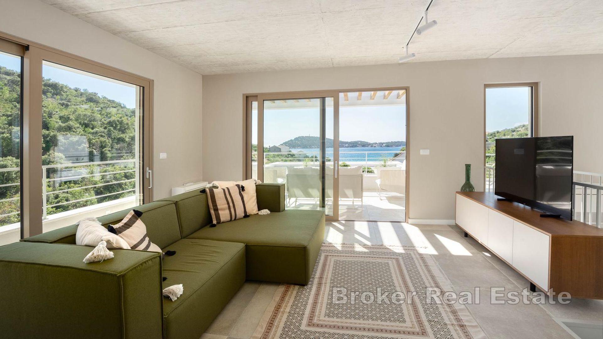 Rogoznica - Nowo wybudowana willa z widokiem na morze