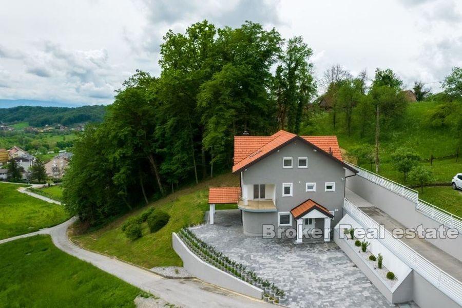 Záhreb - Samostatne stojaci dom s dvomi apartmánmi
