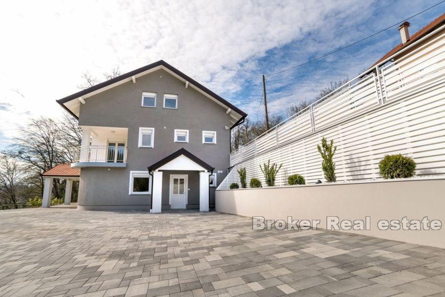 Zagreb - Einfamilienhaus mit zwei Wohnungen