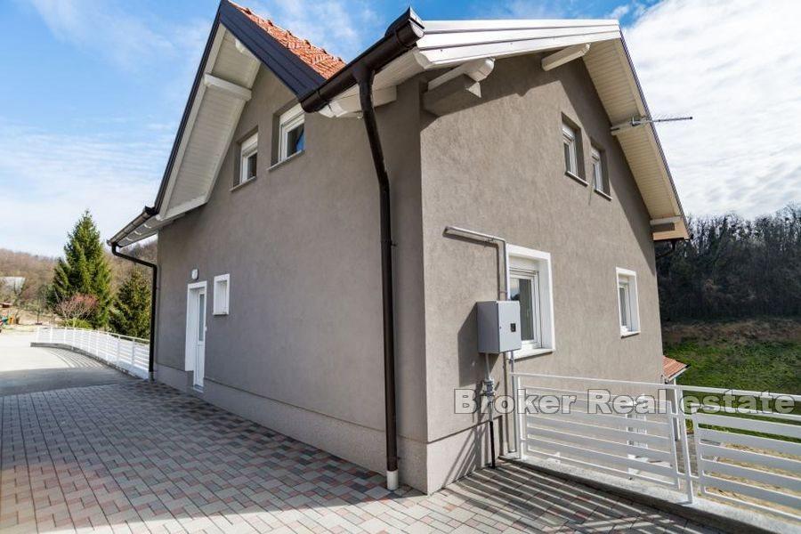 Záhreb - Samostatne stojaci dom s dvomi apartmánmi