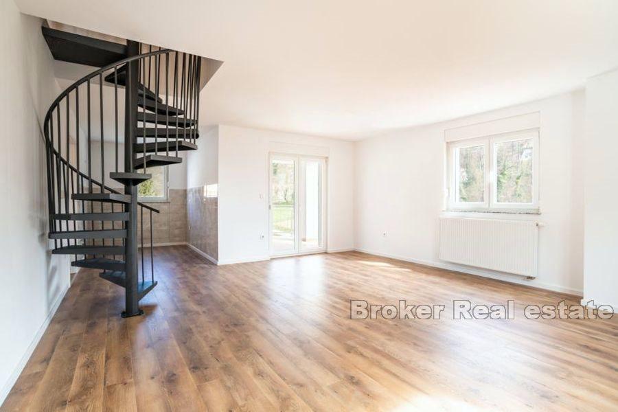 Záhreb - Samostatne stojaci dom s dvomi apartmánmi