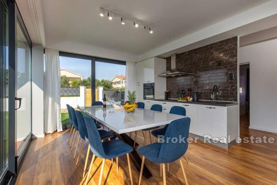 Ostrov Vir - Moderní vila s bazénem