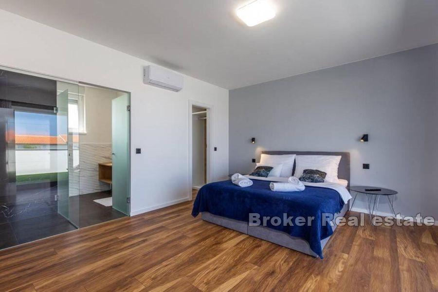 Ostrov Vir - Moderní vila s bazénem